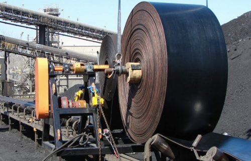 Rubber conveyor belts come in a variety of rubber conveyor belt types